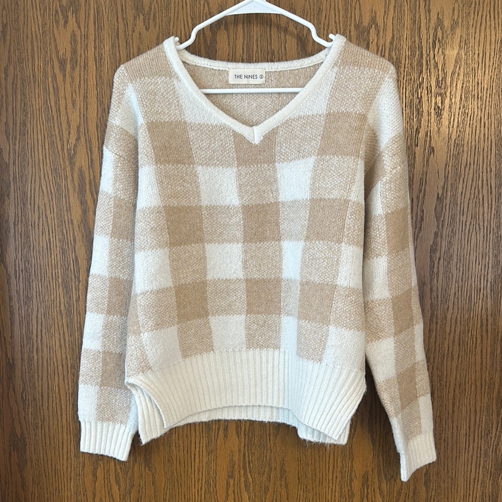 THE NINES Tan Plaid V-Neck Sweater